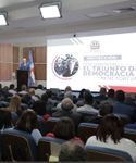 Senado presenta documental "El Triunfo de la Democracia" del cineasta René Fortunato
