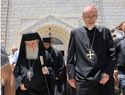 Israel atribuye a un "desvío involuntario" el ataque a la única iglesia católica de Gaza
