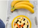Advertencia sobre comer piña, platano o uvas por la noche