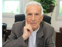 Oncólogo de 97 años recomienda comer menos para vivir más
