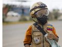 Niño venezolano salva a dos mascotas tras los terremotos