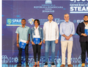 Luis Abinader entrega 8,000 becas de Generación STEAM