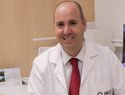 Oncólogo destaca el potencial de la microbiota contra el cáncer