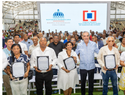 Abinader entrega más de 2,300 títulos en Domingo Savio