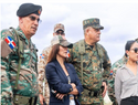 Defensa y embajadora de Estados Unidos recorren frontera en Dajabón