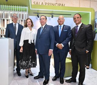 Valdez Albizu: "La Semana Económica y Financiera resalta nuestro compromiso con la sociedad"