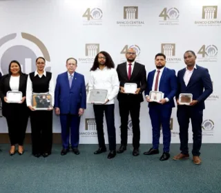 BCRD celebra acto premiación Concurso Anual de Economía Biblioteca Juan Pablo Duarte 2025