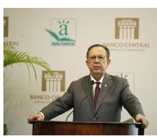 BCRD concluye XI Diplomado de economía y finanzas para personal de la institución