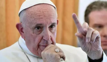 Las mujeres no pueden ser sacerdotes, porque está reservado a los hombres, lo repite el Papa 