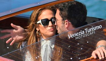 A pocos días de casarse Jennifer Lopez y Ben Affleck hacen alarde de su amor, enloqueciendo a sus fanáticos 