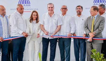 Presidente Abinader entrega carretera Los Llanos - Rincón Hondo - El Firme - Loma Vieja con inversión superior a los RD 240 millones