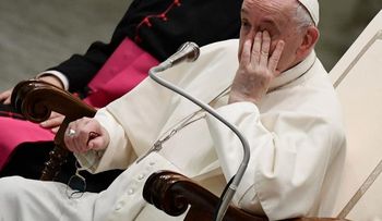 El papa avergonzado y triste por incapacidad de la Iglesia para sancionar abusos del clero francés
