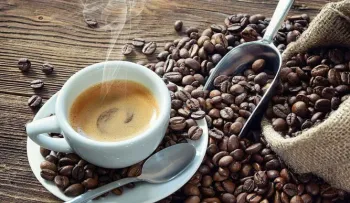 El café tiene polifenoles, un tipo de antioxidante beneficioso para la salud 