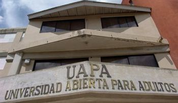 La UAPA firma convenio educativo con Consulado dominicano en New York