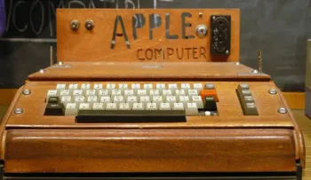 Subastarán en EEUU un ejemplar del primer modero de Apple, de hace 45 años