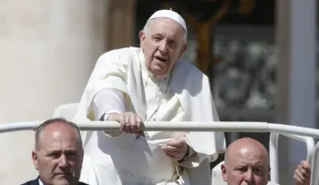 El papa expresa su "admiración" por los ucranianos tras nueve meses de guerra