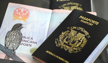 Dirección General de Pasaportes (DGP) selecciona dos de 11 interesados en la elaboración de un millón 50 mil pasaportes de lectura mecánica.