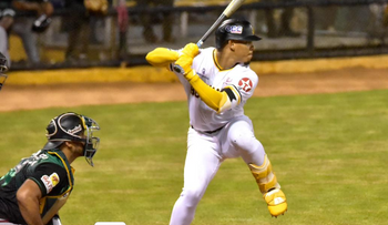 Águilas mantienen primer lugar tras derrotar a Estrellas