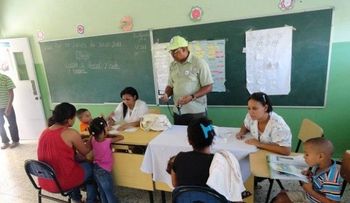 Movimiento A.P.E. realiza jornada médica en Azua