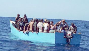 Oficial de Migración y de la Marina formaban parte de red trata de personas