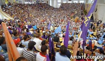 El 14 de abril del 2007: Leonel dice que a Danilo Medina sólo le quedan 22 días en el PLD