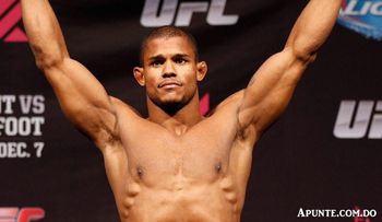 Peleador dominicano va a la conquista de UFC