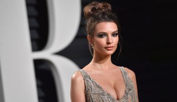 La foto retocada que molestó a la modelo Emily Ratajkowski