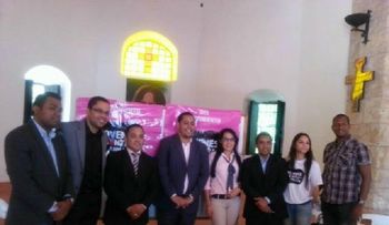 Tony Guevara pide a los jóvenes romper pasividad ante violencia 
