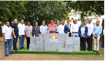 David Collado inicia revitalización del parque San Miguel