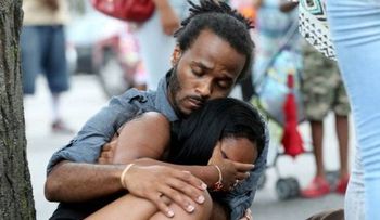 Hombre mata a tres al disparar a grupo que salía de un partido en Nueva York