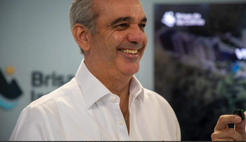 Abinader se posiciona como cuarto presidente mejor valorado en América Latina