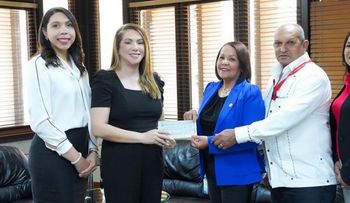 Voluntariado Bancentraliano entrega aporte anual de RD$ 450,000 a la Cruz Roja Dominicana