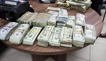 Decomisan 244 mil dólares dentro de furgoneta que llegó a RD desde PR