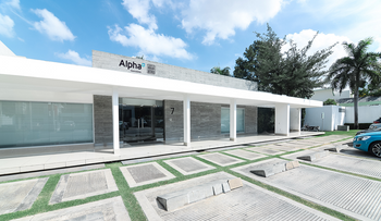 Alpha Inversiones distribuirá acciones de César Iglesias