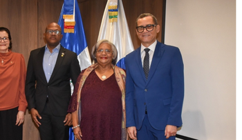 CNSS juramenta miembros del Colegio Médico ante el SDSS