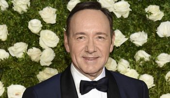 Bomba en Hollywood: Kevin Spacey reconoce su homosexualidad y pidió disculpas por acosar a un menor