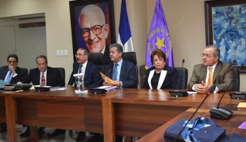 El PLD acuerda retomar en abril las leyes de partidos y régimen electoral