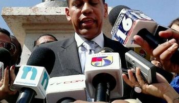 Miguel Vargas y Guido Gómez inscriben candidaturas a la presidencia del PRD