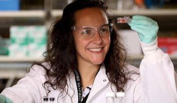 La bióloga leonesa que pondrá fin al cáncer de mama