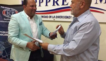 Fopppredom firma convenio el ICP para capacitar cuadros de 23 partidos
