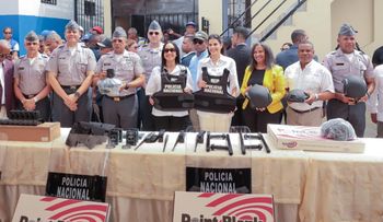 Gobierno entrega equipos para seguridad y convivencia en Capotillo