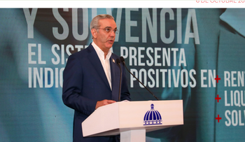 Abinader resalta estabilidad sistema financiero y crecimiento de 85.6 %