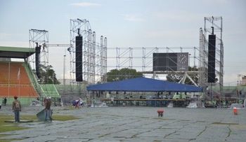 Saymon Díaz trabaja en reprogramación del concierto Santo Domingo en Vivo