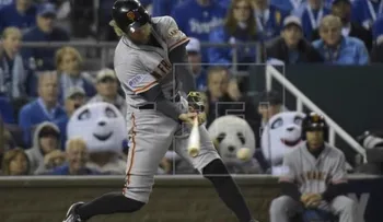 Moore poncha a 11 y conduce el triunfo de los Gigantes