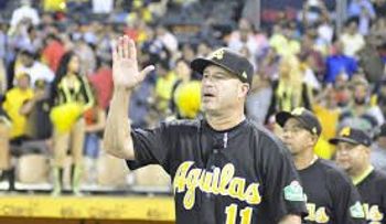 Las Aguilas extienden por tres años más el contrato de Manny Acta