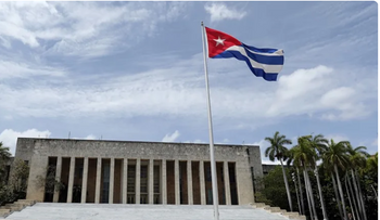 Cuba intercepta lancha con fusiles y municiones de EE. UU