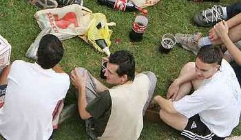 Beber mucho alcohol provoca daños al cerebro