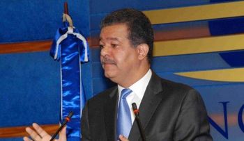 Leonel Fernández dice hay que respetar soberanía sobre decisión TC