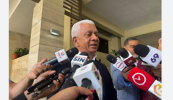 Ricardo de los Santos alerta sobre contaminación en la presa de Hatillo