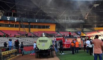 Lidom cambia calendario por fuego en el estadio Cibao